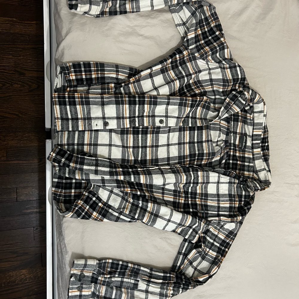 Eddie Bauer Black and White Plaid Casual Button Down Shirt